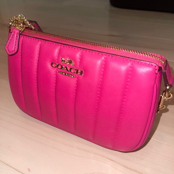 Coach Quilted Leather Wristlet / Shoulder Bag Hot Pink with Gold Chain - Picture 2 of 6